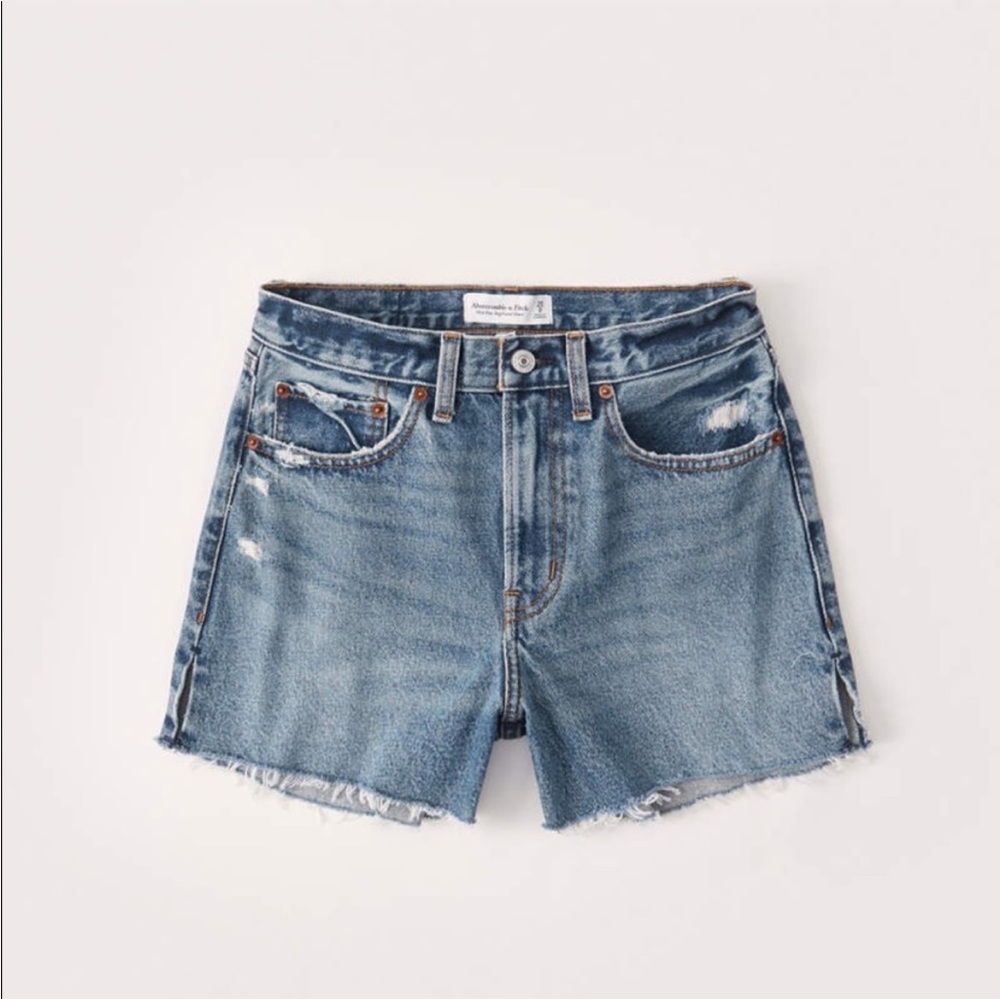 Abercrombie & Fitch Mid Rise Boyfriend Short Curve Love Size 25 (0)